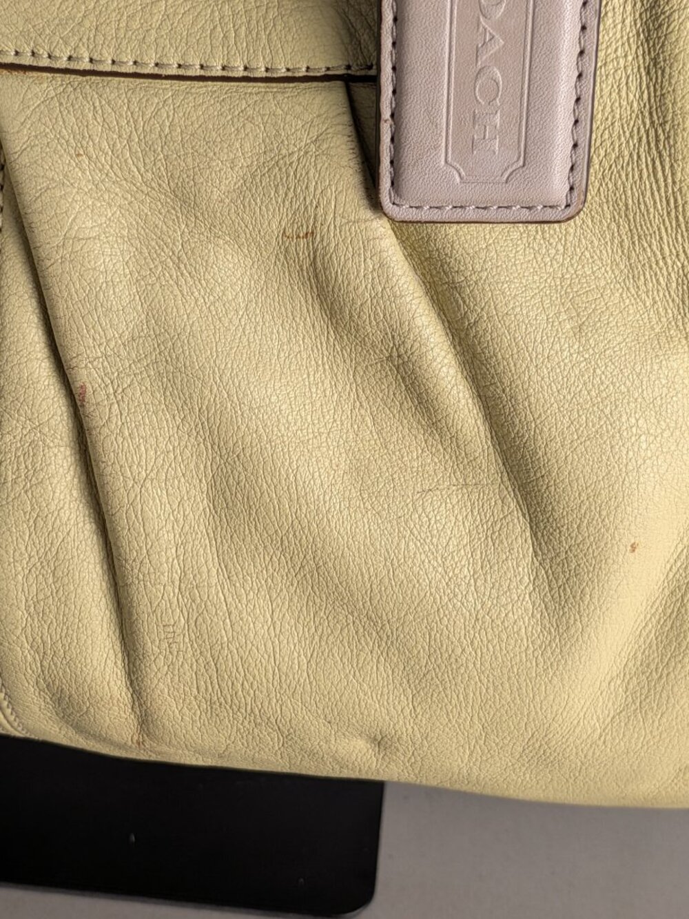 Women's Coach Ashley Carryall Purse Yellow Leather - Picture 4 of 15
